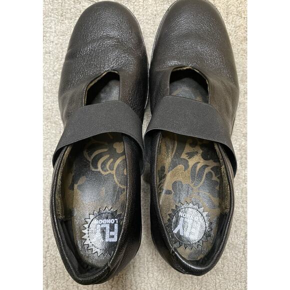 FLY London Black Leather Yale Shoes 41 US 10 Mary Janes Wedge - Picture 9 of 10